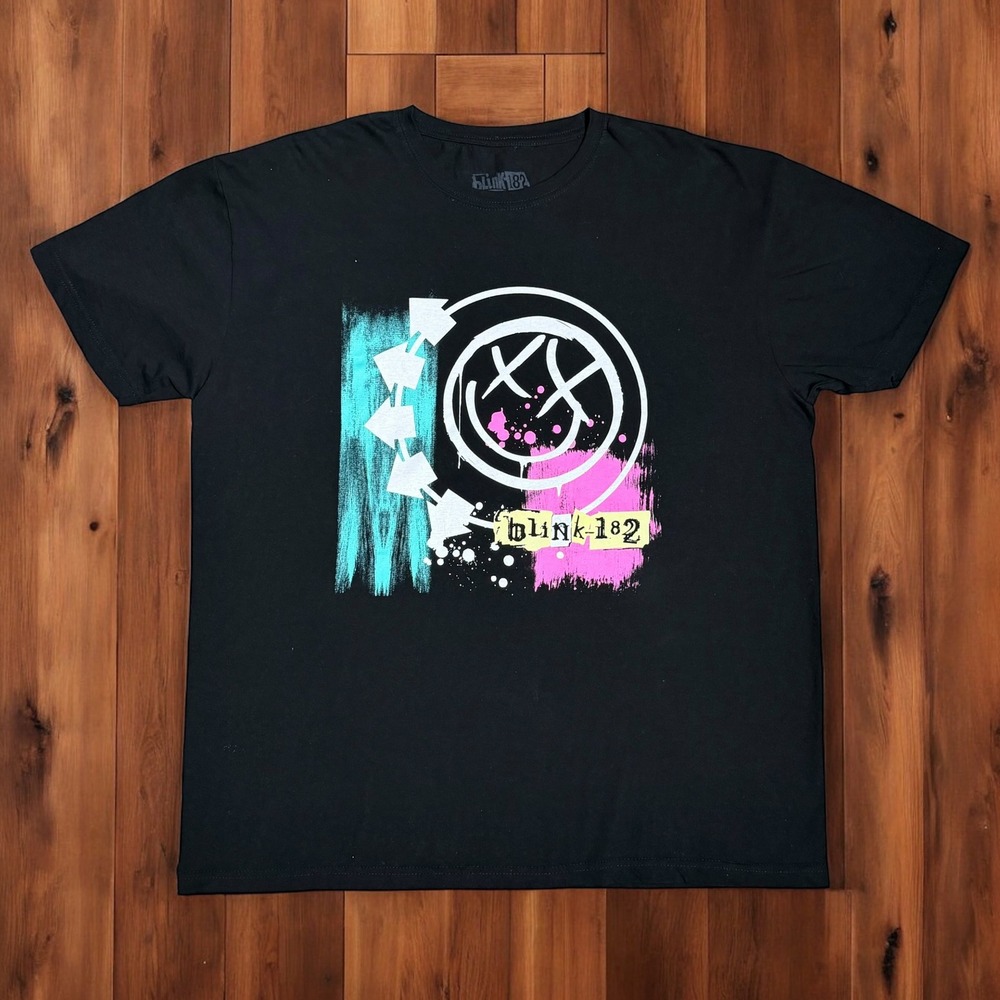 Blink 182‎ T-Shirt Adult XL Black Grunge Punk Rock Graphic Band Tee